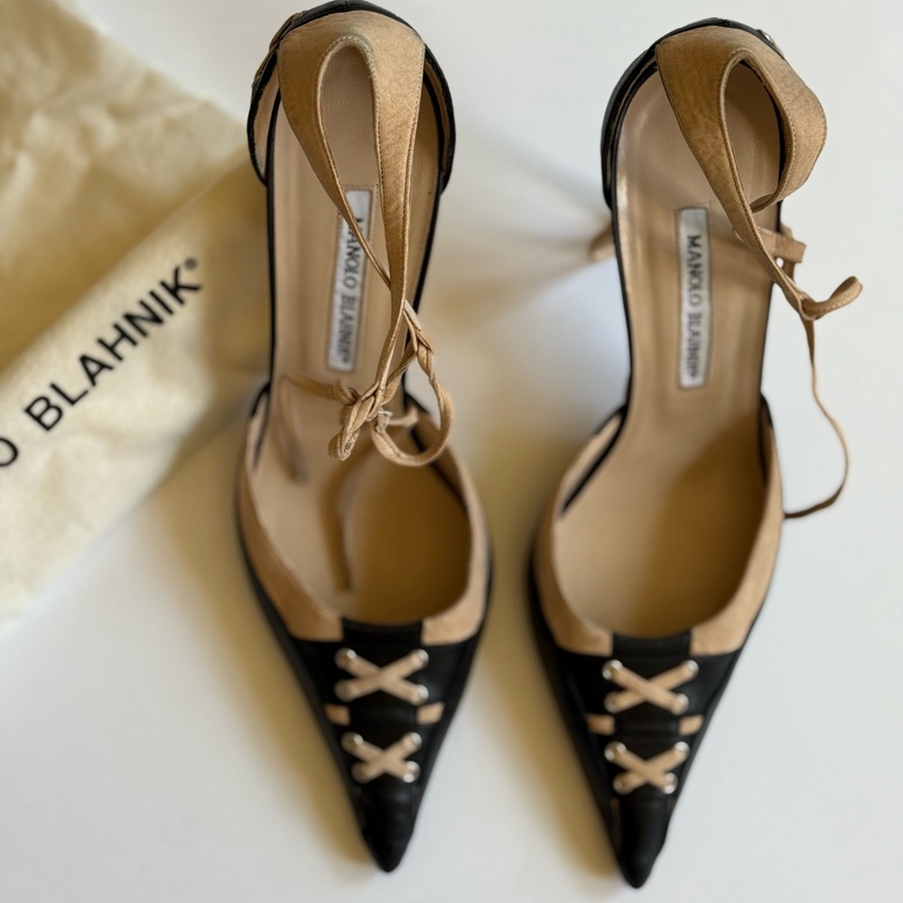 Vintage Manolo Blahnik D’orsay black and cream lace up pumps. 4 inch heel